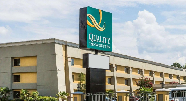 Номер Standard Quality Inn & Suites