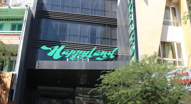 Happyland Hotel