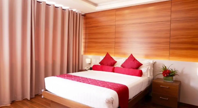 Люкс с 2 комнатами Valero Grand Suites by Swiss-Belhotel