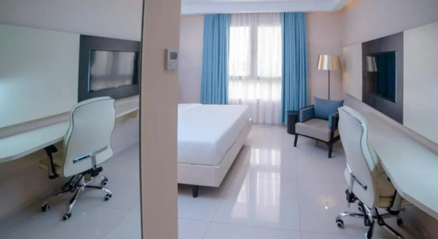 Двухместный номер Standard с видом на бассейн SOAHO Douala Airport Hôtel