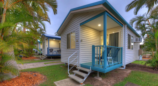 Вилла с 2 комнатами Alex Beach Cabins and Tourist Park