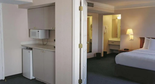 Люкс La Quinta Inn by Wyndham Clute Lake Jackson