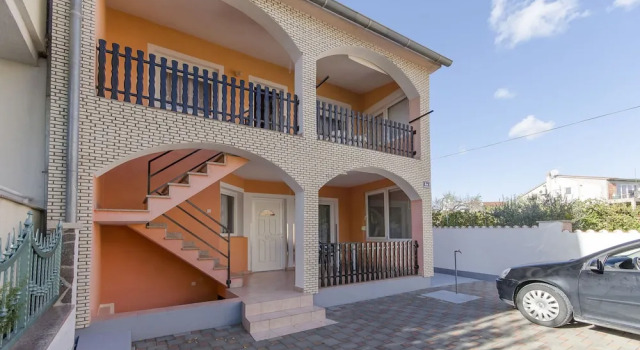 Apartments Melita, Забронировать Апартаменты/квартира Отели Водице с парковкой, рядом с Частный Пляж Отеля «Кристина», Парковка