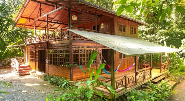 Čtyřlůžkový Apartmá a výhledem na bazén La Kukula Lodge