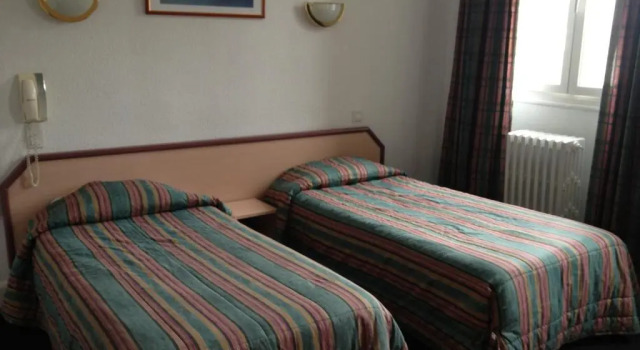 Трёхместный номер Economy Hôtel de Nevers