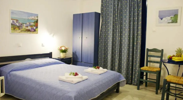 Студия Athina Apartments Naxos Town
