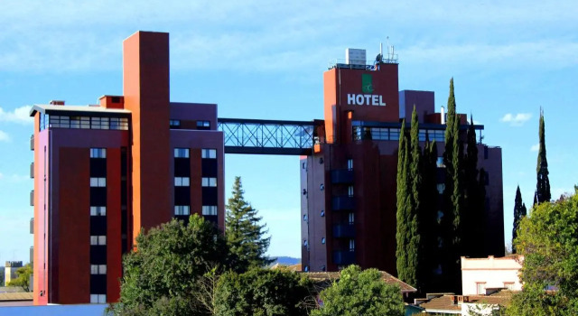 Santa Catarina Plaza Hotel, Забронировать Отель Каноиньяс Санта-Катарина