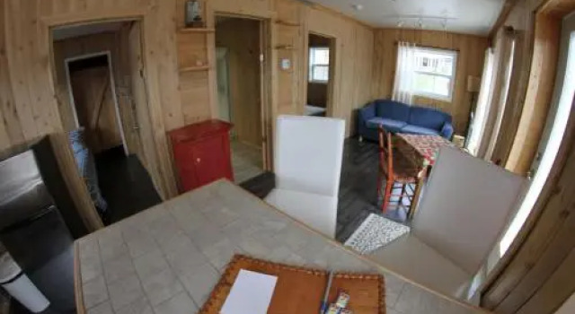 Tadou-Shack, Rezerwuj Hotel Hotele w Manicouagan z parkingiem, Parking