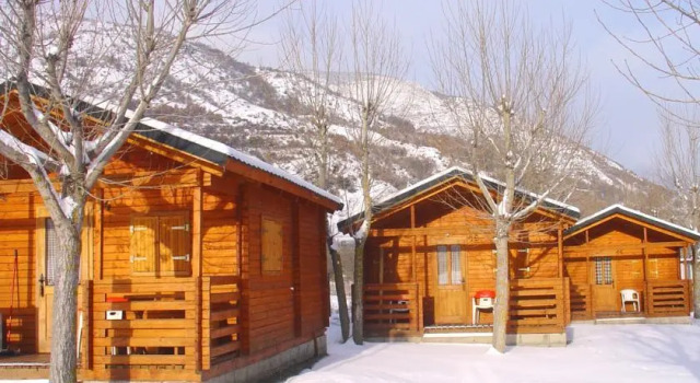 Aiguestortes Camping Resort, Забронировать Кемпинг Эстерри-д'Анеу Pallars Sobirà, рядом с Экомузей в долине Анеу