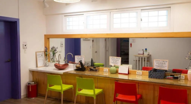 Кровать в общем номере (женский номер) SUM Guesthouse Jeju Airport