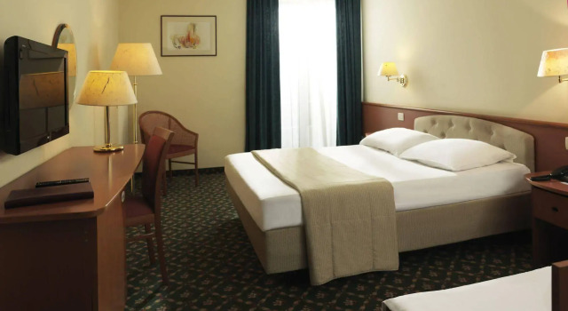 Hotel Maestoso - Lipica, Buchen Sie Hotel Sežana Karst