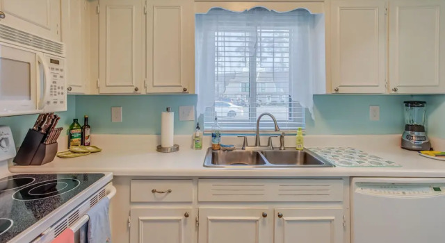Апартаменты 1 Mi to Ocean: North Myrtle Beach Townhome
