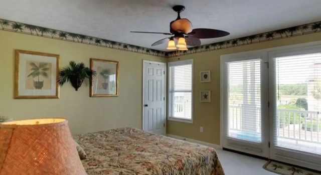 Holden On South - 4 Br Home, Book Hotel Hoteller i Supply med pool, Swimmingpool