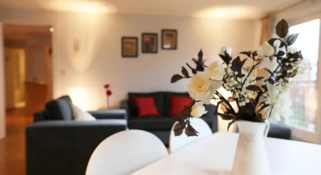 Ravens House Sapphire Apartments