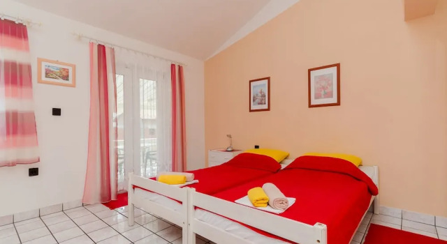 Apartments Katica, Prenota Appartamento Hotel a Isole Quarnerine con parcheggio, Parcheggio