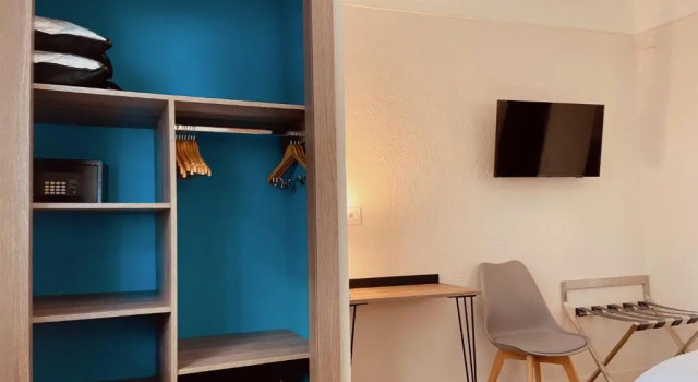 Двухместный номер Economy Hotel Courbet