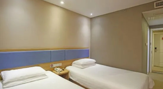 Номер Standard Home Inn (Chengdu Qingyang Palace)