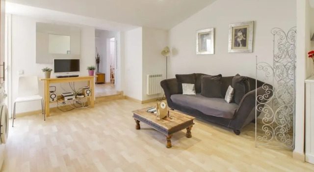 Fabulous 2 Bed with terrace close to Plaza España, Забронировать Отель Отели Барселоны 3 звезды, рядом с Спортивно-концертный комплекс Palau Sant Jordi, 3*