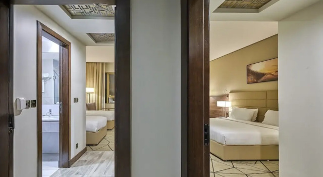 Семейный номер Standard с 2 комнатами с видом на город Wirgan Al Noor, Tapestry Collection by Hilton
