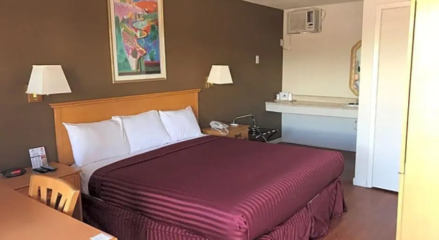 Кровать в общем номере Americas Best Value Inn Holbrook