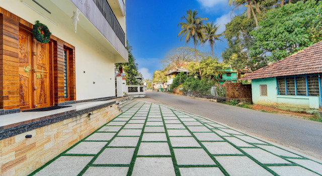 Super Townhouse Kalady