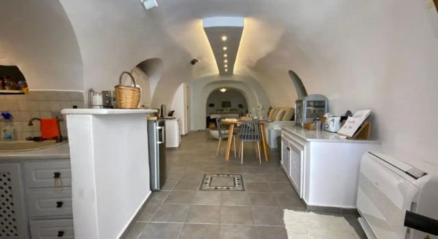 Cave house mARTrona