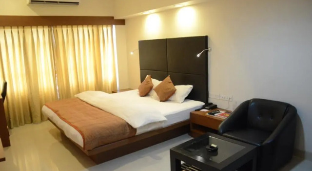 Hotel Yuvraj, Rezerwuj Hotel Hotele w Gujarat ze śniadaniem, Śniadanie