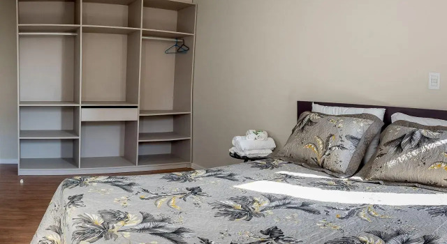 Dallas apartamentos na Via Gastronômica-Estacionamento-Amplos e equipados-Wifi, Забронировать Апартаменты/квартира Бенту-Гонсалвис Serra Gaucha, рядом с Винодельня Aurora