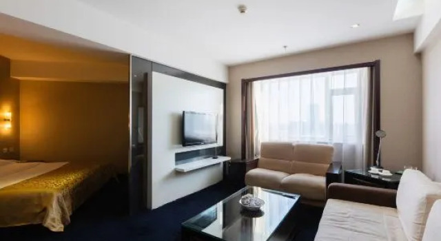Люкс Business International Trade Hotel
