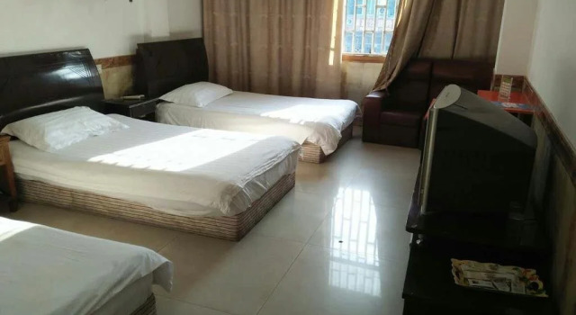 Haina Baichuan Inn, Book Hotel Hoteller i Hengdian med parkering, Parkering