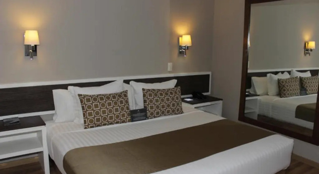Номер Standard Hotel Plaza Revolución