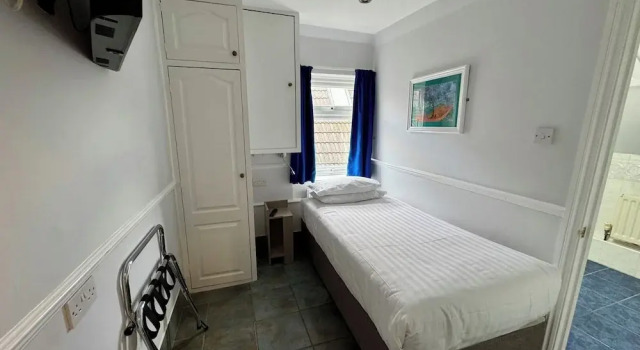 Трёхместный номер Standard Brentwood Hotel & Apartments