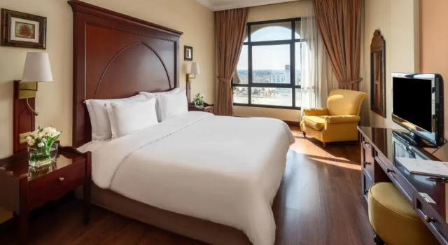 Люкс Executive с 2 комнатами Mercure Grand Hotel Seef - All Suites