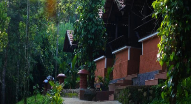 Silent Creek Resort, Забронировать Курортный отель Отели штата Кералы 4 звезды, 4*