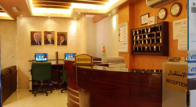 Jardaneh Hotel