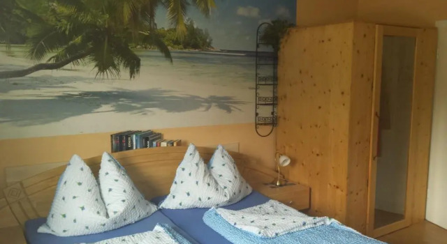 Ferienwohnung Krottensee, Book Hotel Gmunden 