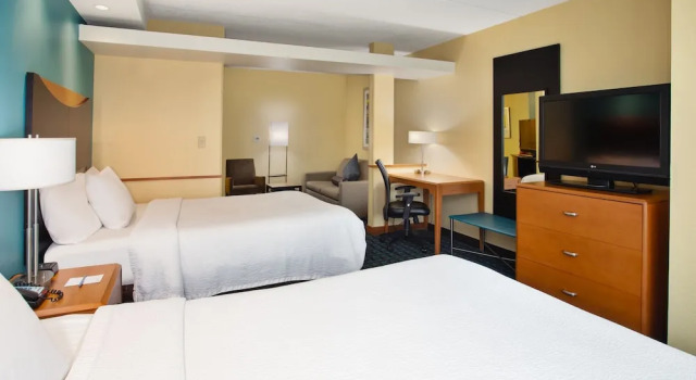 Люкс Fairfield Inn & Suites by Marriott Lexington North