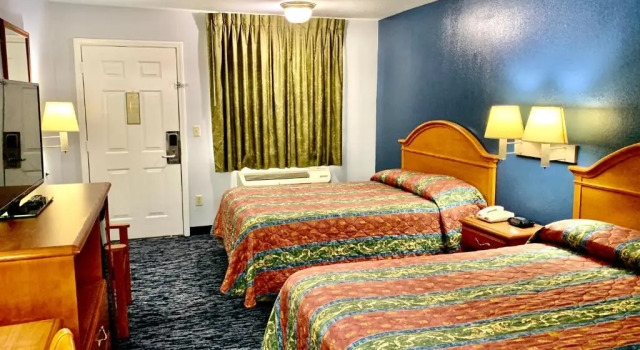 Четырёхместный номер Standard Scottish Inns Westcott Street