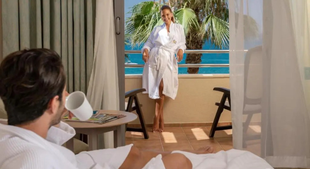 Семейный номер Standard с частичным видом на море Melas Resort Hotel