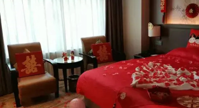 Люкс Golden LEAF Hotel