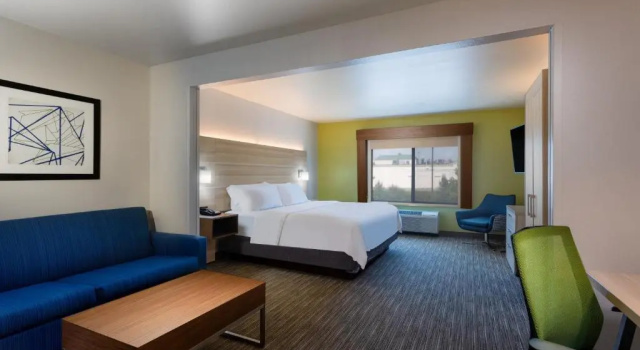 Люкс Holiday Inn Express Hotel & Suites Lewisburg by IHG