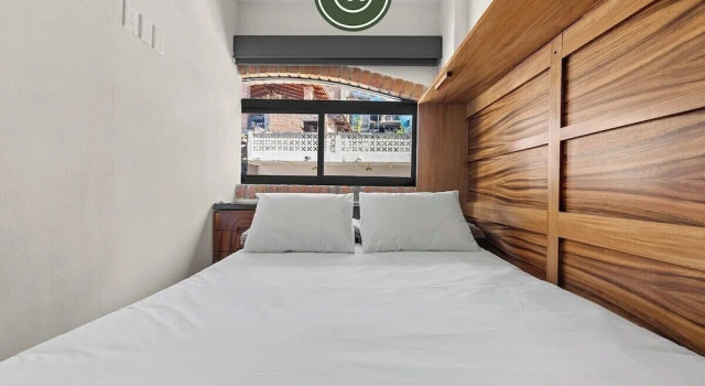 Номер Standard Restored Historic 2 BR Condo in Downtown - Pool