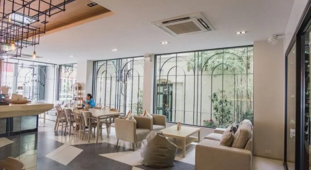 Issara by D Hostel, Забронировать Хостел Отели Бангкока с завтраком, рядом с Рынок Сампенг, Завтраки