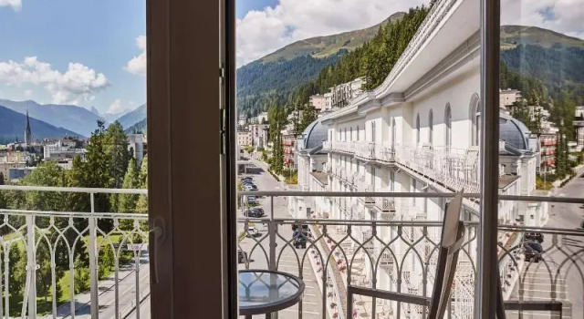 Одноместный номер Superior с балконом Steigenberger Icon Grandhotel Belvédère