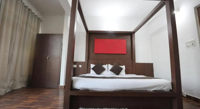Люкс Mahadev Hotel and Resorts