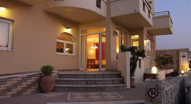 Panos Beach Hotel