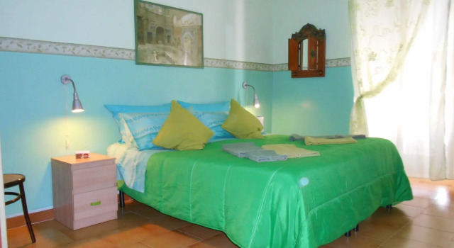 Robbys House Bed & Breakfast, Забронировать Отель Отели Неаполя с завтраком, рядом с Кафедральный собор Неаполя, Завтраки