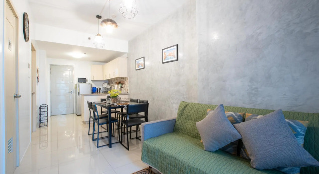 EDSA QC SM North 2BR Vacation Condo | Balikbayan, Забронировать Отель Кесон-Сити 