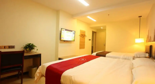 Семейный номер Standard Thank Inn Hotel Shandong Dezhou Decheng District Wanda Plaza