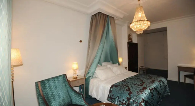 Полулюкс Hôtel Victor Hugo